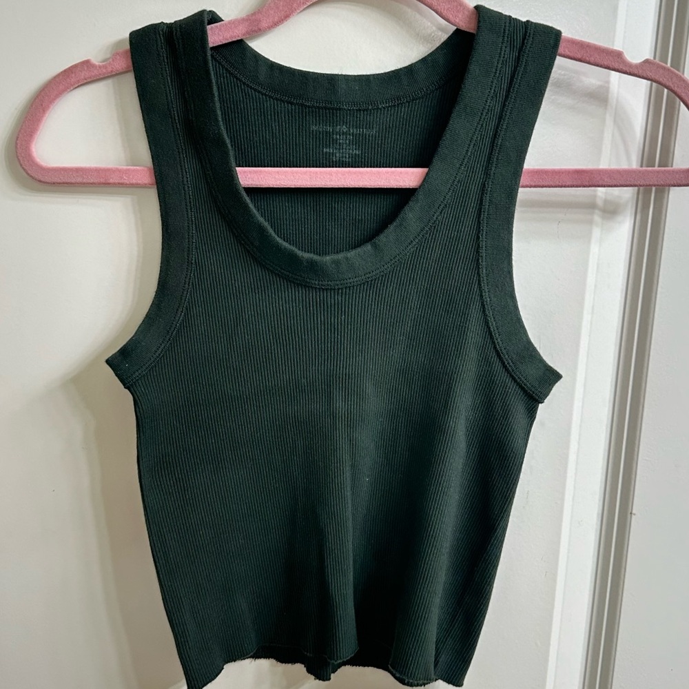 Brand Melville crop tank